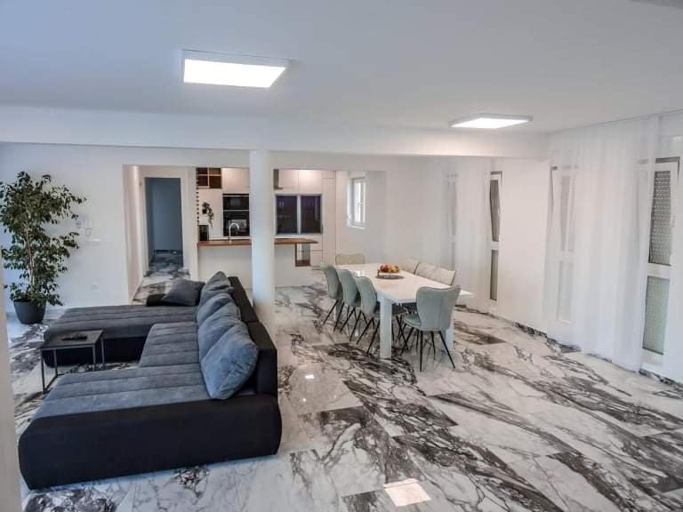 Apartment Luxury Jasna 2 *